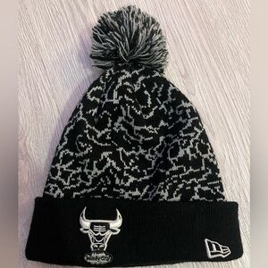 New Era Black and Gray Chicago Bulls Knit Beanie